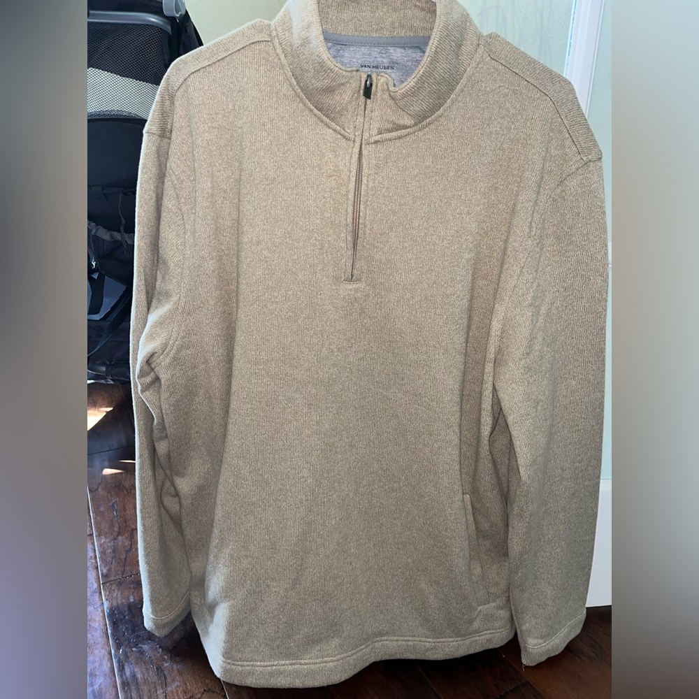 Men’s half zip pull over sweater/ jacket